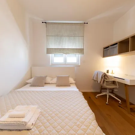 Mirta Apartment Murter