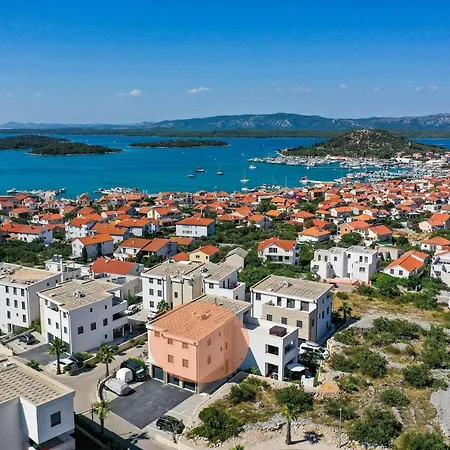 Mirta Apartment