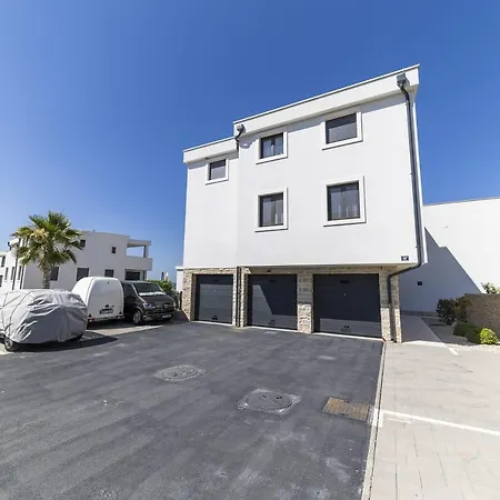 Apartment Mirta