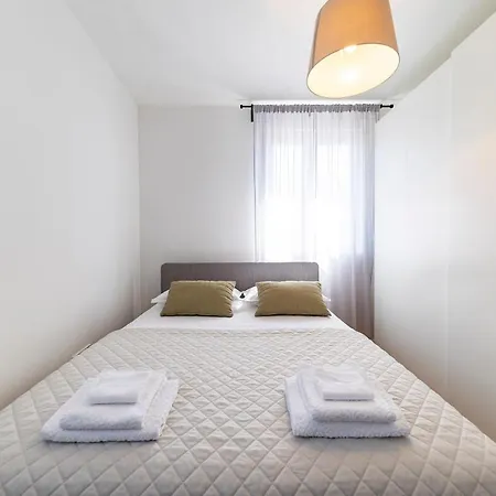 Apartment Mirta Murter