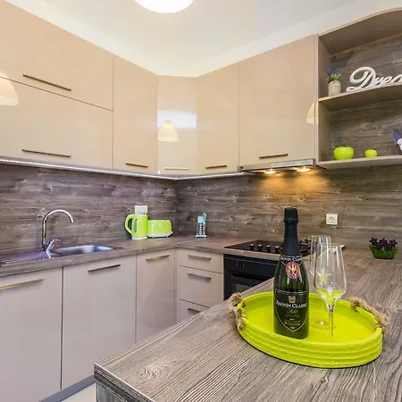 Mirta Apartamento *